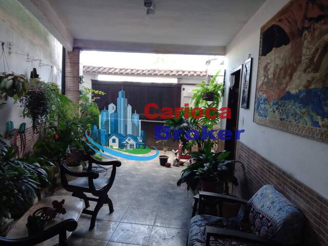 Casa em Sepetiba na Estrada do Piai