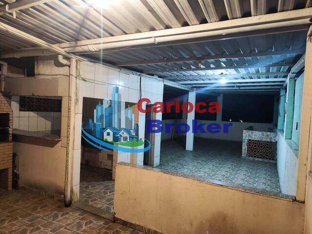 Casa com kitnete apartamento e cobertura