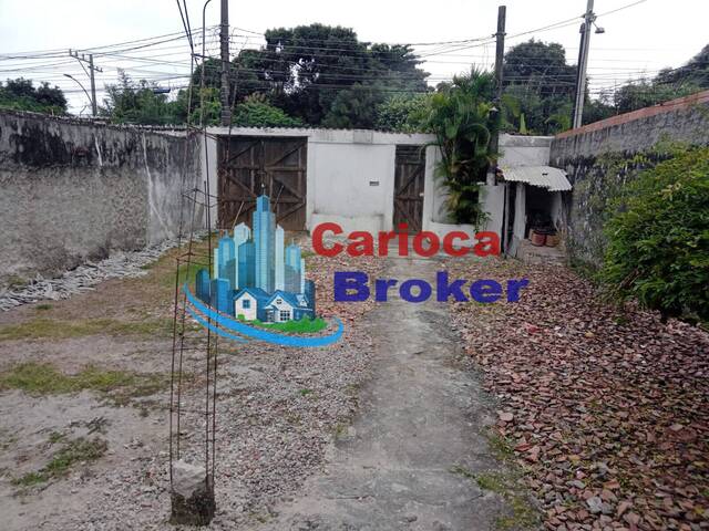 Casa na Estrada da Pedra em Guaratiba-RJ